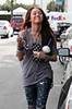 miley-cyrus_COM_CoffeeBean_9Jan2010_038