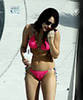 miley-cyrus_COM_Miamipool_03Dec2009_37