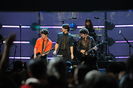800px-Jonas_Brothers_at_Kids_Inaugural_Concert