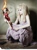 avril-lavigne-s-unusual-photoshot-avril-lavigne-7087798-949-1280