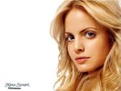 Mena-mena-suvari-1235231_1024_768