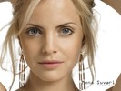 Mena-Suvari-mena-suvari-228235_800_600