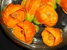 flori de abutilon portocalii