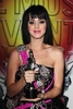 86485_katy-perry-poses-with-the-award-for-best-international-female-solo-artist-backstage-during-the