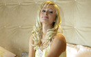 paris-hilton-816440l-poza
