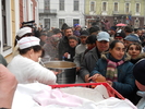 e cam intuneric pe-aici