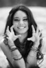 vanessa-hudgens-818113l-poza