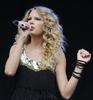 Taylor-Swift-V-Festival