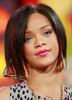 Rihanna+Makeup+Red+Lipstick+6wFUoG_WcnYl