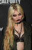 Taylor+Momsen+Makeup+Dark+Lipstick+2rkHVs-4khsl