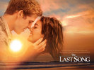 miley-cyrus-in-the-last-song-wallpaper-1_1600x1200_78059