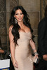 Kim+Kardashian+Long+Hairstyles+Long+Curls+9RTsnWjSKInl