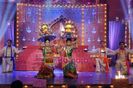 normal_Pooja Gor and Parul Chauhan Performing at Diwali Dilo Ki of Star Plus 2