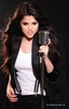 Selena (80)