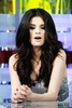 Selena (13)
