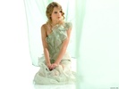 Lovely-Taylor-Wallpaper-taylor-swift-17587599-1024-768
