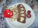 rulada cu blat de biscuiti