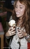 00 a miley picture