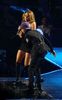 miley-cyrus-si-justin-bieber-dans-lasciv-pe-scena-la-madison-square-garden-foto-video_2