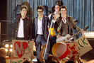 Nick+Joe+Kevin+Jonas+film+late+night+concert+mKkmGQiCCyhl