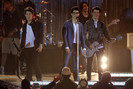 Nick+Joe+Kevin+Jonas+film+late+night+concert+QUpk13VR-kHl