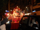 carul cu cadourile care...