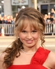 Debby Ryan tinute & cuafuri (27)