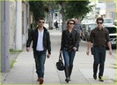 Nick-Jonas-Joe-Jonas-Lunch-Date-with-Samantha-Barks-07-01-2011-nick-jonas-18273836-1222-880