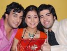 33271-ranvir-with-his-bhaiya-and-bhabhi