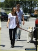 normal_miley-cyrus-liam-hemsworth-petco-06