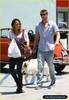 normal_miley-cyrus-liam-hemsworth-petco-13