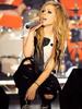 Avril%20Lavigne%20celebrate%20her%2026%20Birthday[1]