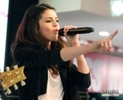 selena (78)