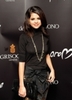 selena (3)