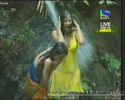 Shweta-Tiwari-Iss-Jungle-se-Mujh-15