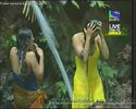 Shweta-Tiwari-Iss-Jungle-se-Mujh-16