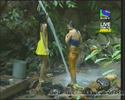 Shweta-Tiwari-Iss-Jungle-se-Mujh-20