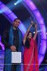 115662-shweta-tiwari-as-a-winner-in-finale-of-bigg-boss-4