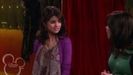selena in sony with a change (67)