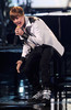 Justin+Bieber+2010+American+Music+Awards+Show+SFSkJSSNq_ml
