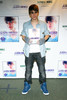 Justin+Bieber+Justin+Bieber+Signs+Copies+First+V-nNyeBhtnQl