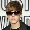 Mama-lui-Justin-Bieber-i-a-interzis-sa-iasa-cu-fete