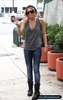 normal_59690_Preppie_Miley_Cyrus_out_to_Starbucks_after_her_workout_3_122_22lo