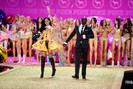 Akon+2010+Victoria+Secret+Fashion+Show+Performance+t_F966Lc9T4l