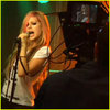 avril-lavigne-what-the-hell-video-preview[1]