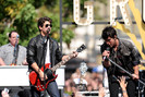 Jonas+Brothers+Friends+Perform+Grove+Nng00HYGCyOl