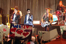 Nick+Joe+Kevin+Jonas+film+late+night+concert+dfvMEkTKr80l