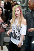Avril+Lavigne+Avril+Lavigne+Leaves+NRJ+Studio+wM52kknAXvWl