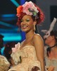 Rihanna-with-new-flowers-hair-style-20111