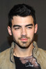 Joe+Jonas+GQ+XLV+Super+Bowl+Party+Red+Carpet+Aj-5DEJ27Nxl